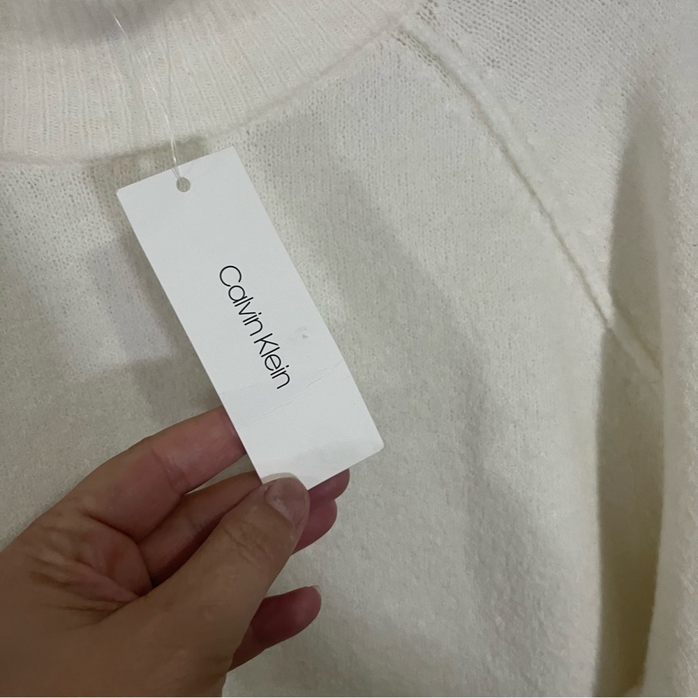 NWT Calvin Klein Ivory Mock Neck Sweater, Wide Arms, XL - Picture 5 of 7